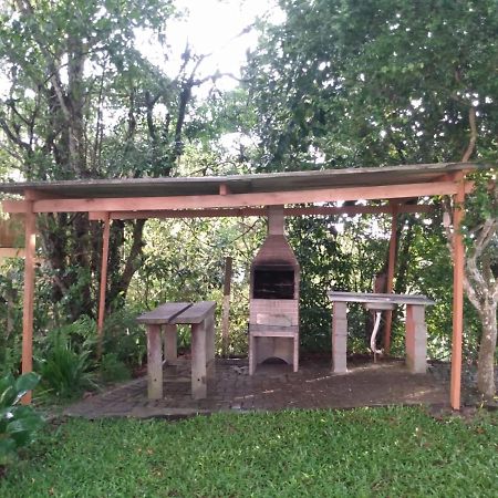 Hostel Casa Da Praia Piçarras Kültér fotó